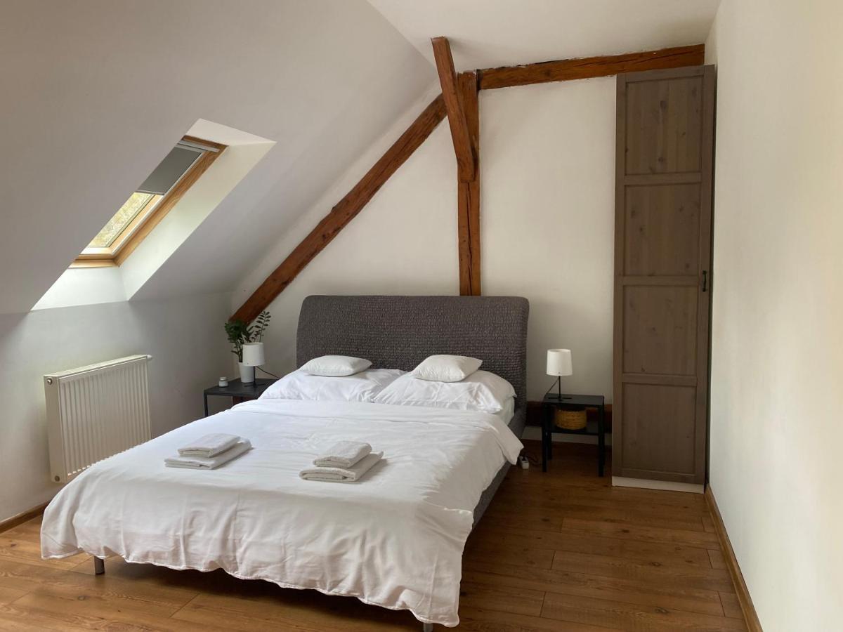 Sunny Attic Apartment Zvolen Buitenkant foto